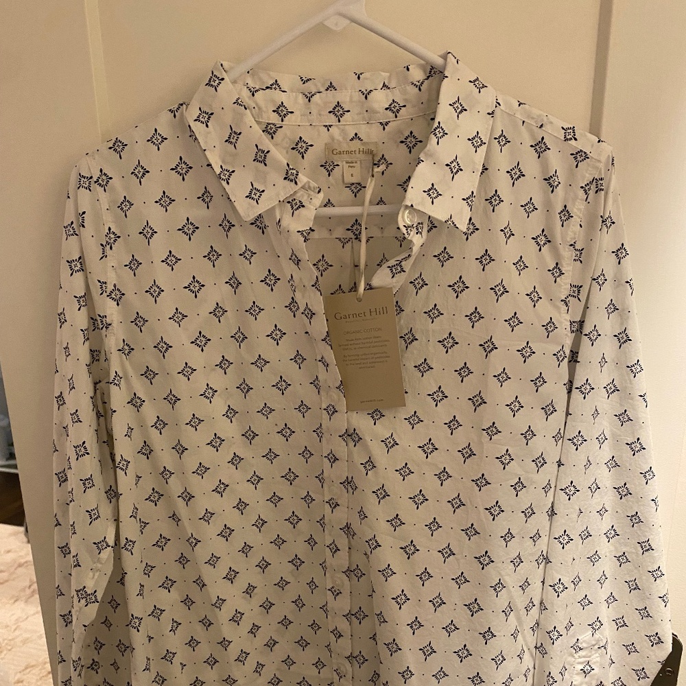 NWT Garnet Hill White & Blue Patterned Blouse